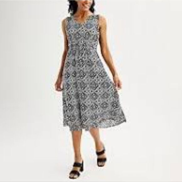Croft & Barrow 100%rayon dress - Picture 2 of 3